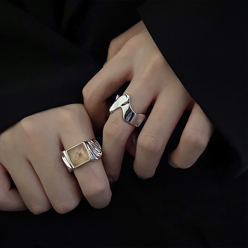 Anillo cuadrado chapado en plata S925 para mujer, anillo abierto en forma de V geométrico de moda vintage, anillo irregular para el dedo índice estilo ins.