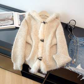 实拍软糯舒适牛角扣毛衣外套女秋冬季新款宽松气质毛绒绒显瘦开衫