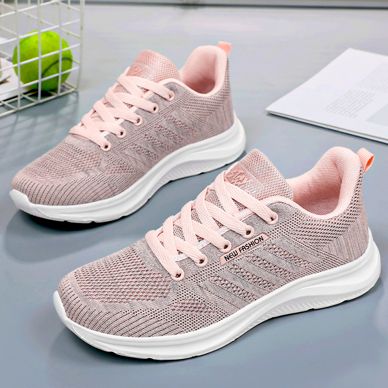 Zapatos de mujer 2024 primavera nuevos zapatos casuales transpirables una pieza entrega rápida pareja simple zapatilla