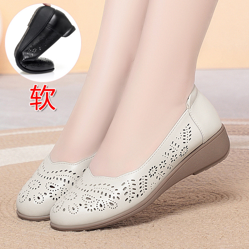 Giày nữ đế xuồng platform da thật mũi tròn, quai hậu, gót 5 cm, kiểu xỏ lỗ thoáng khí — Be (lỗ)