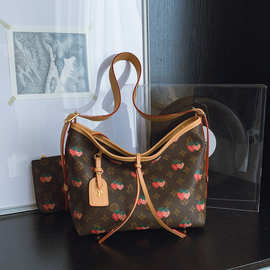 跨境批发大牌托特包2025新款樱桃红卡通印花单肩包流行女士斜挎包