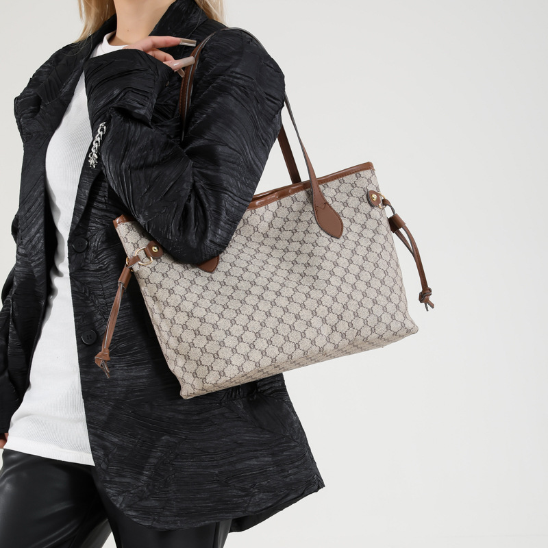 Bolso de alta calidad para mujeres 2025 nueva moda retro bolso de hombro bolso de viaje de gran capacidad bolso de mano