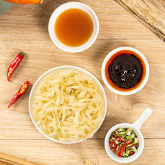 Aikuan Sesame Noodles 100g*20 Bags Black Duck Flavor Alley Noodles Instant Noodles Sweet and Spicy Red Oil Noodles