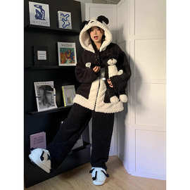 卡通黑白熊猫珊瑚绒连帽睡衣女冬季新款毛绒加厚保暖家居服套装冬