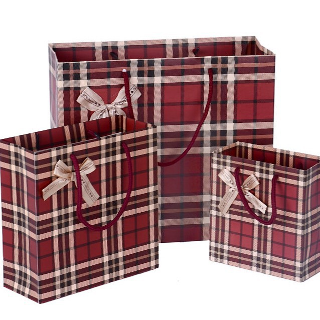 Business Dark Red Bottom Brown Plaid Gift Bag Handbag Gift Bag Paper Bag Return Gift Bag