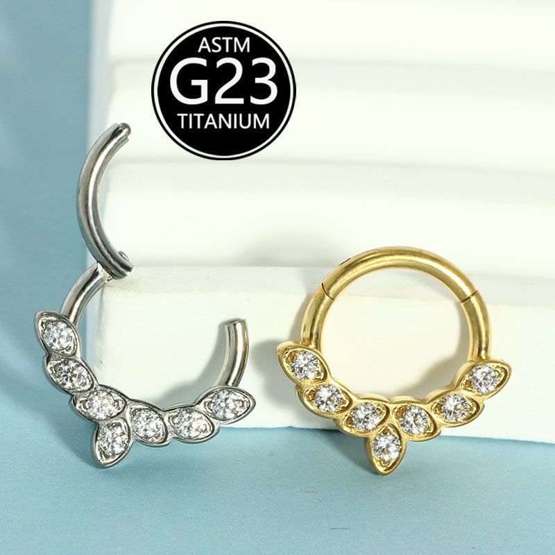 16G labret stud size and finish detail