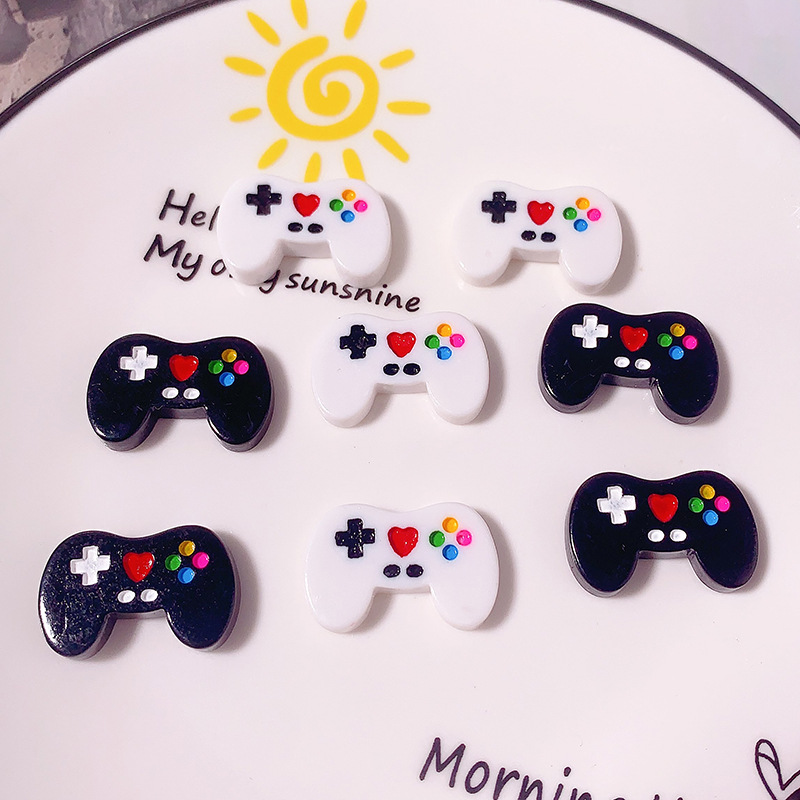 Simulación transfronteriza en blanco y negro mango de máquina de juegos DIY accesorios de resina cabello caja de papelería hebilla de zapato material de parche