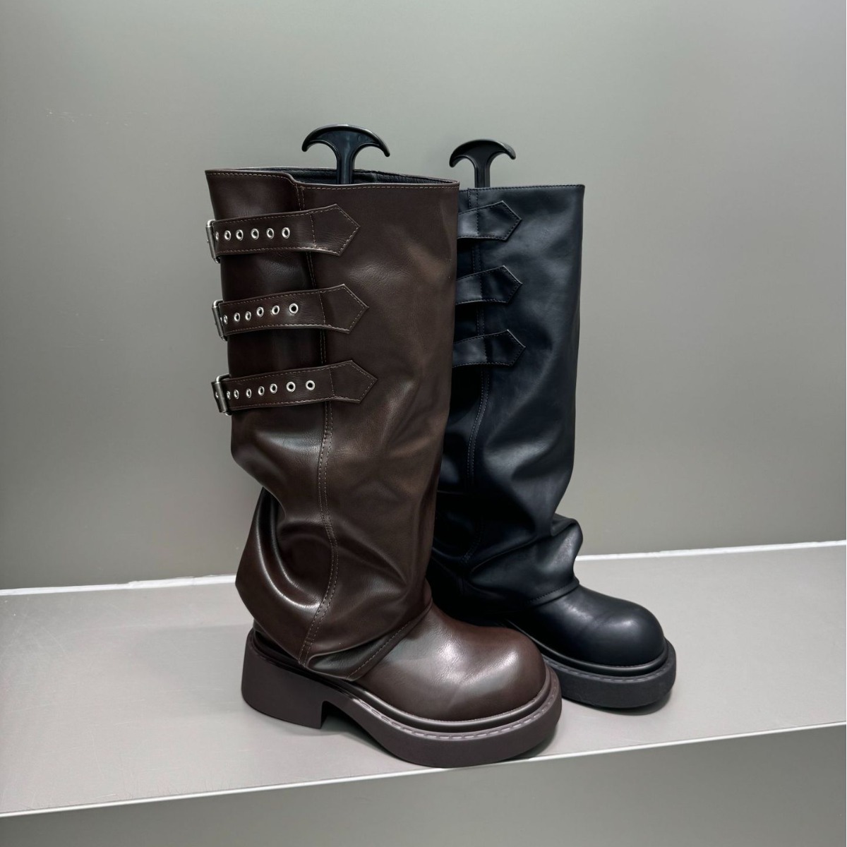 Mooreyu Pants Dikke Zool Knight Boots, Dames 2024 Lente/Zomer Nieuwe Veelzijdige Look, Slanke Bruine Stapellaarzen_voghion.com