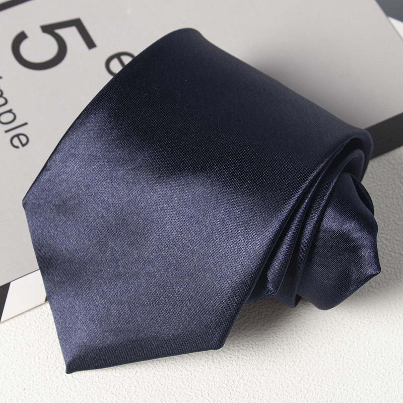 Los fabricantes venden al por mayor el nuevo estilo de seda de poliéster sin cremallera corbata versión coreana de los hombres de 8cm brillante fácil de tirar corbata de color sólido