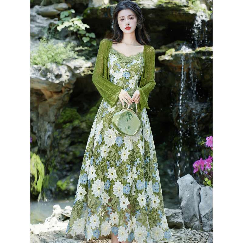 Greenfield Heavy Industry Green Water-Soluble Lace V-Neck Strap Dress Slim Fit Long Dress & Sun Protection Cardigan