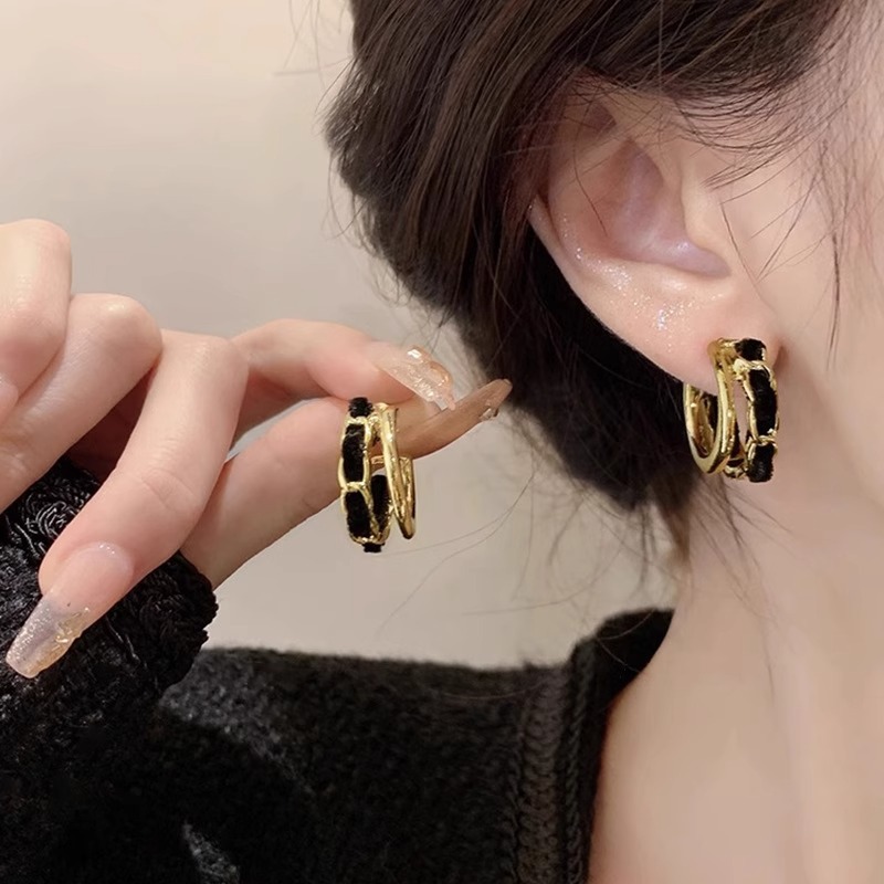 Retro demi-season earrings