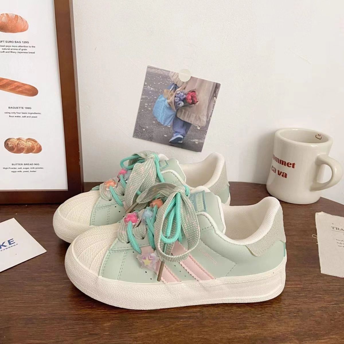 2024 otoño nueva marea nacional original nicho no choque cabeza de concha zapatos blancos de mujer retro puerto zapatos chic