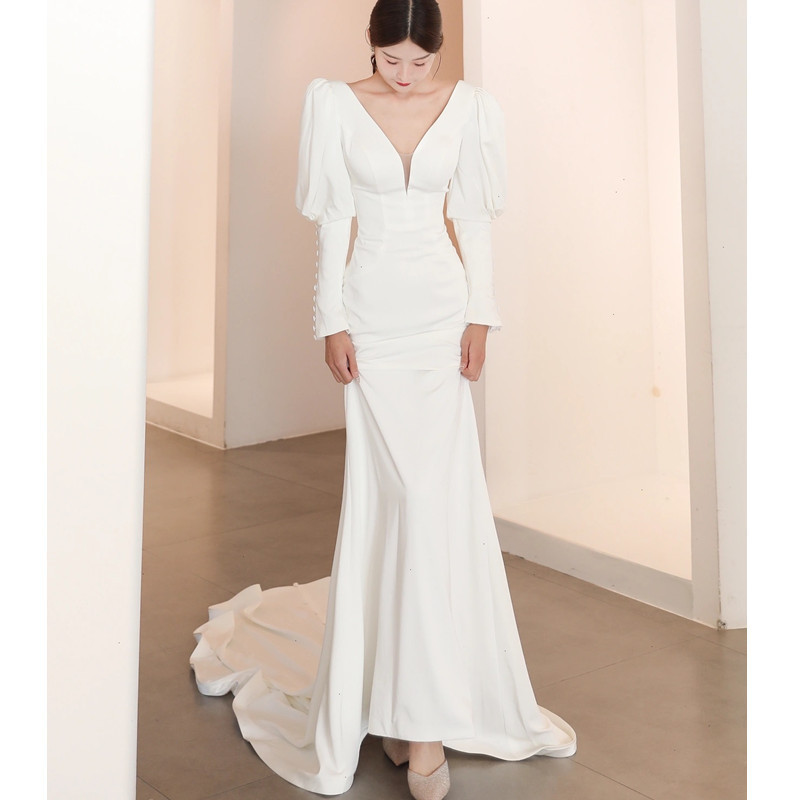 Vestido de novia ligero 2024 Nuevo tema de estudio tiro retro elegante vestido de novia vestido de boda fotografía de viaje de luz interior al aire libre