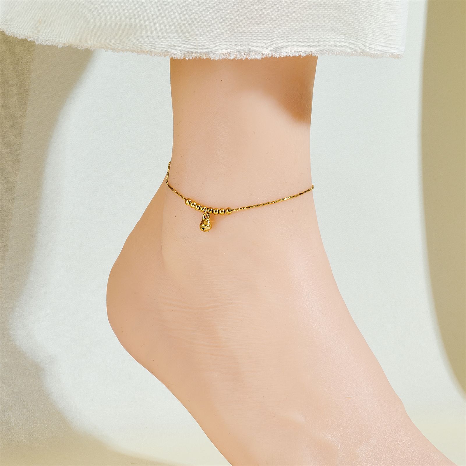 Nuevo estilo de moda simple y refinado nicho campana esfera pulsera de tobillas temperamento dulce femenino universal sexy cadena de alto nivel
