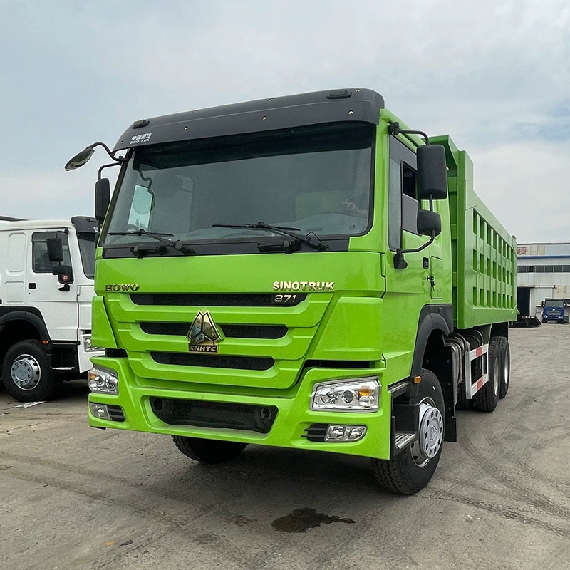 Перевозка подержанного 10-колесного самосвала Howo, двухмостового грунтовоза, самосвала с правым кабинным расположением для перевозки песка и гравия.