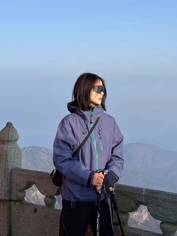 Functional Workwear Waterproof Hard Shell Jacket Jacket for Men and Women American High Street Outdoor Hiking Windproof Mountaineering Jacket