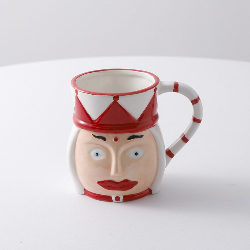 Cascanueces de navidad exportación transfronteriza taza de agua de cerámica creativa rey y reina cara de nueces soldados