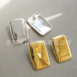 耳环;耳钉;项链