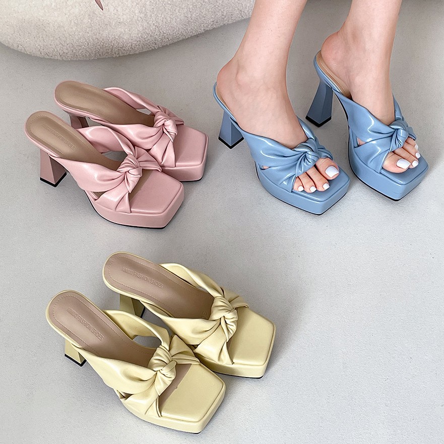 Fashionable romantic and delicate summer women's slippers heels