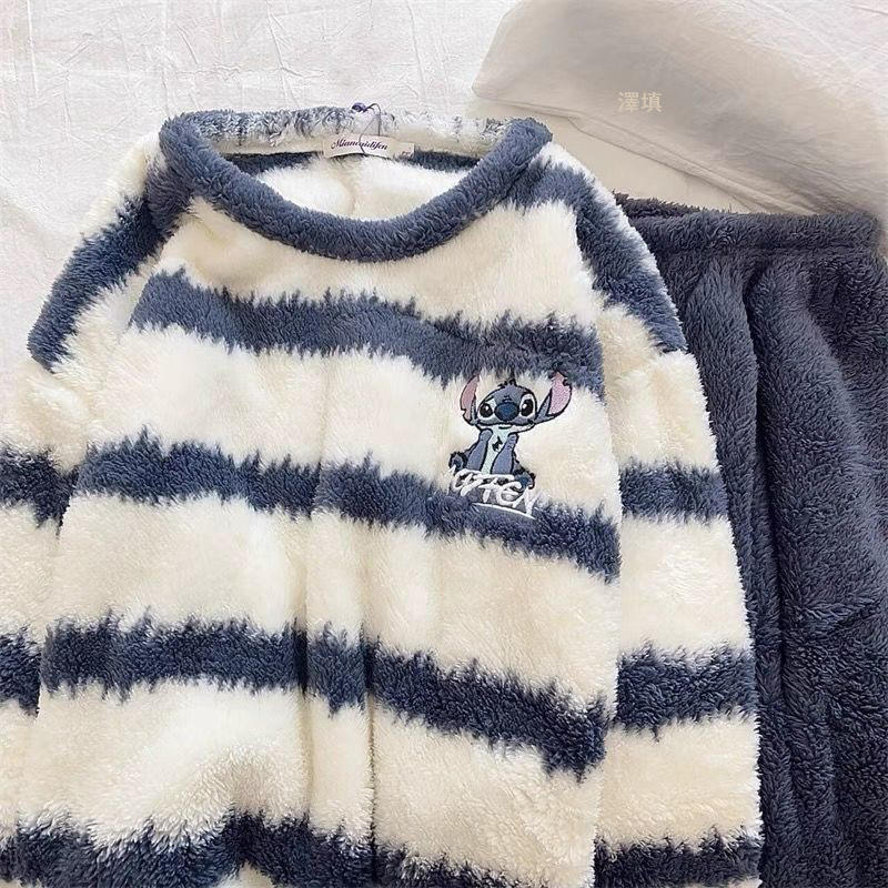 Fábrica al por mayor otoño y invierno nuevo estilo de rayas simple pijama de cuello redondo más terciopelo grueso coral terciopelo franela ropa doméstica