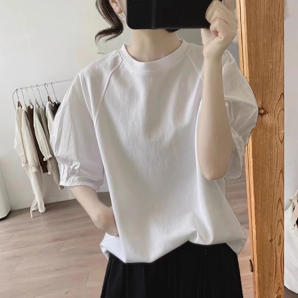 Áo thun nữ cổ tròn tay ngắn dáng rộng phối xếp li giảm béo — Màu đen tay năm tấc chi tiết 3