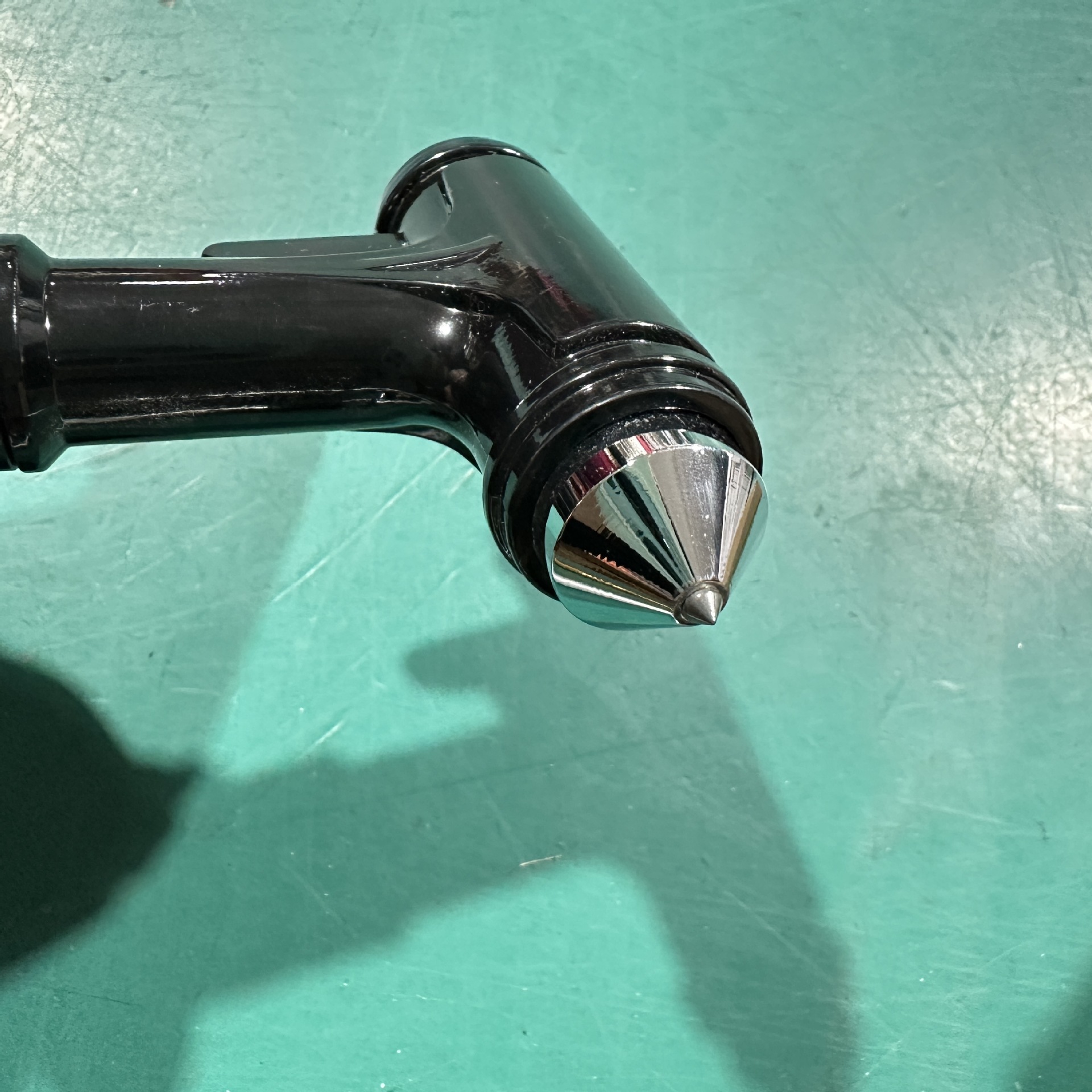 Car-Mounted Tungsten Steel Safety Hammer, Multi-Functional Hard Alloy All-Metal Three-In-One Escape and Life-Saving Window Breaker