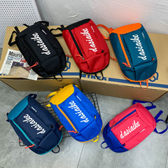 アウトドア超軽量スポーツバッグショルダープリントロゴファッション登山バッグ男性と女性のための韓国スタイルのレジャー旅行小さなスクールバッグ