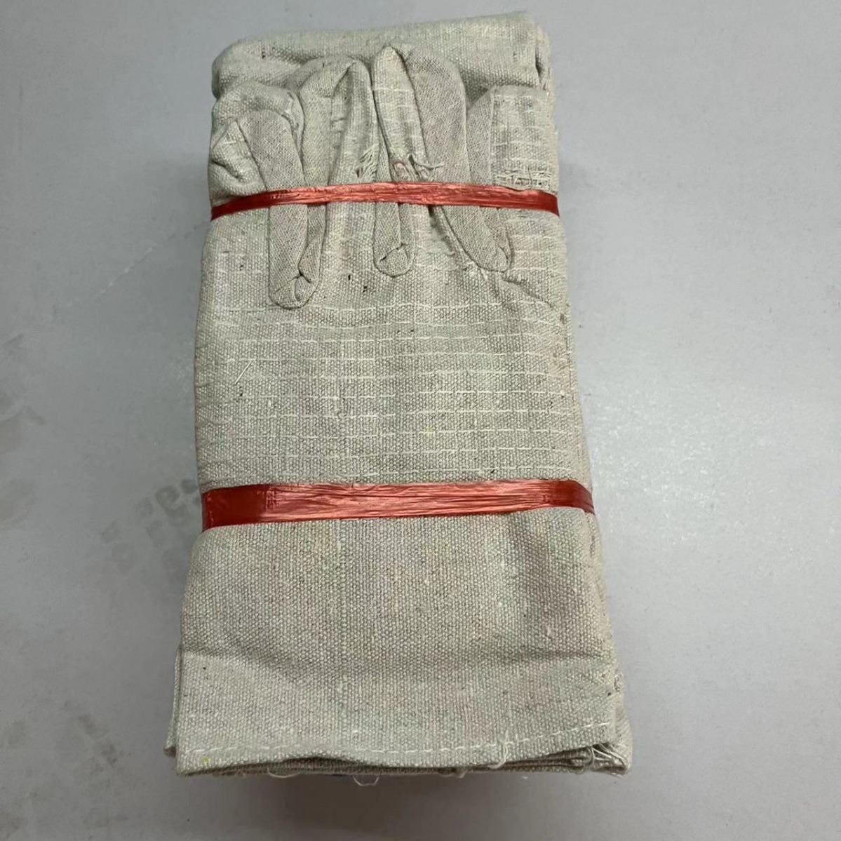 帆布手套紧密厚实耐磨结实耐用质地坚牢