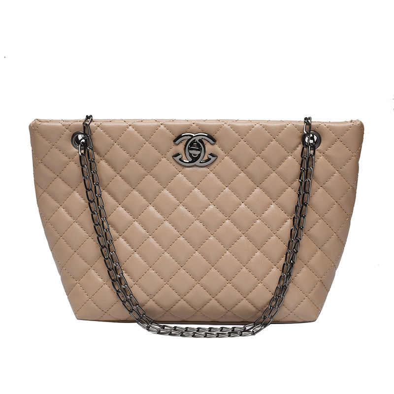Bolso tote estilo Chanel 2025 para mujer, bolso bandolera acolchado con cadena, venta al por mayor para comercio exterior.