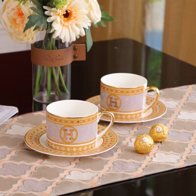 Cross-border direct supply H fashion coffee cup suit European afternoon tea set black tea cup coffee 2 cups 2 plates gift box
