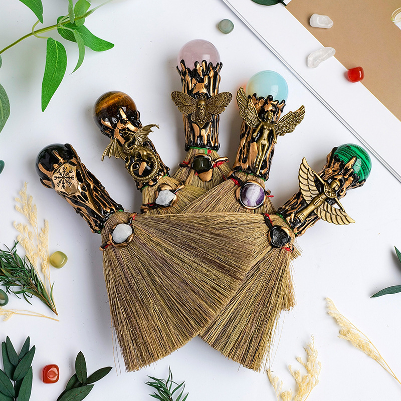 Cross-Border Natural Crystal Magic Broom Tiger Eye Stone Crystal Ball Broom Holiday Props Decoration Atmosphere Ornaments Wholesale
