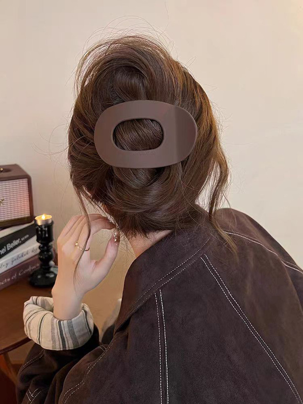 2025年新作フレンチサテン三角グリッパー、女性用ハイエンド後頭部ヘアシャーククリップ、気質と多用途のヘアアクセサリー|undefined