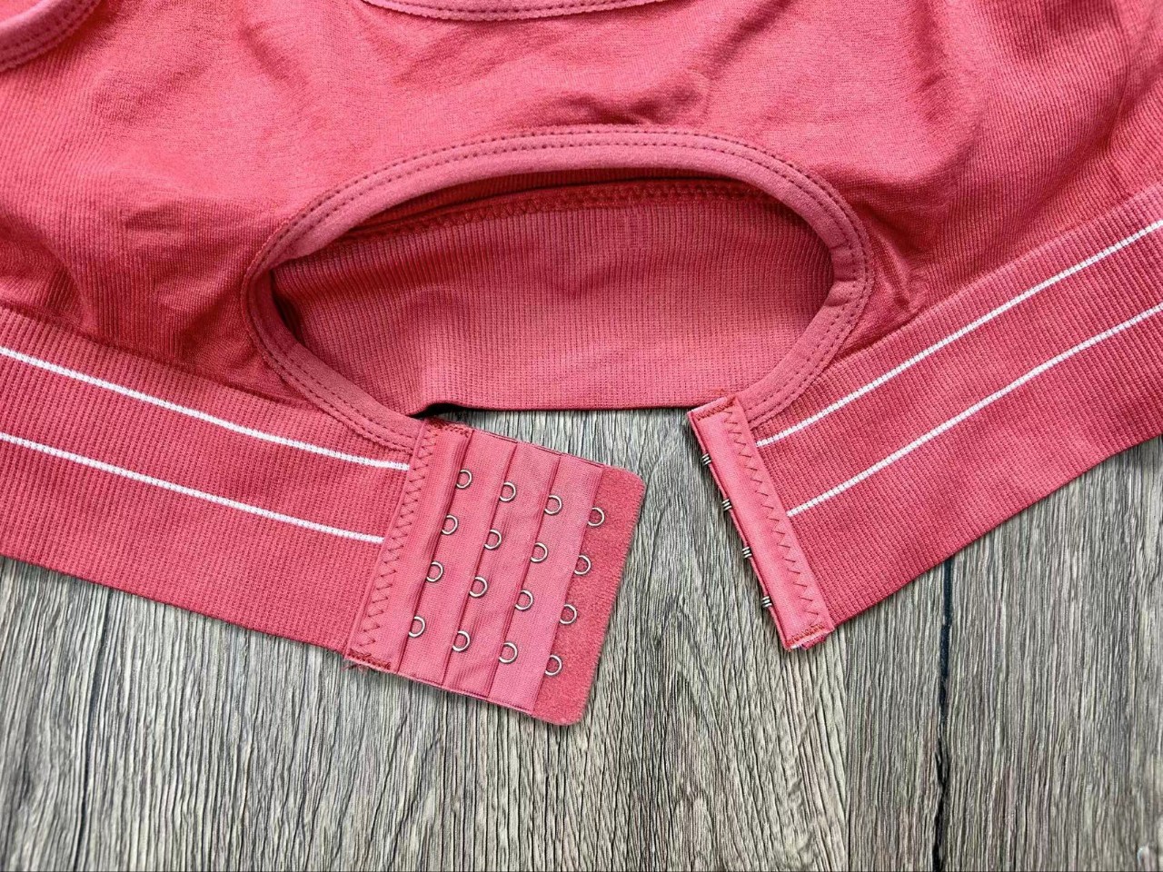 Nuevo cinturón de espalda sin costura deportivo de pecho de mujer sexy látex gran chaleco U sin anillo de acero bra ropa interior mujer