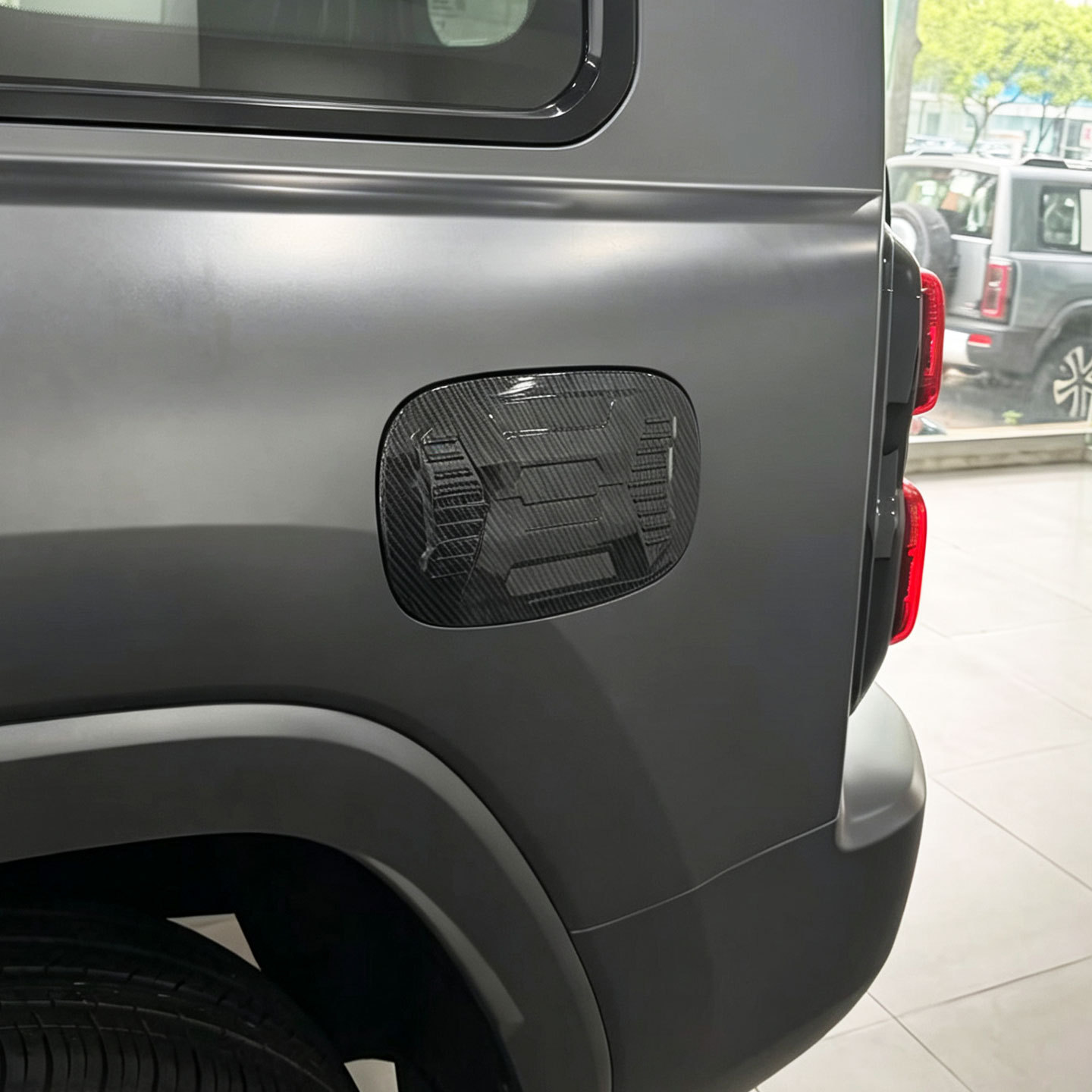 Suitable for 2024-2026 HAVAL H9 models: fuel tank cover protector, fuel tank cover decorative sticker, exterior modification accessory