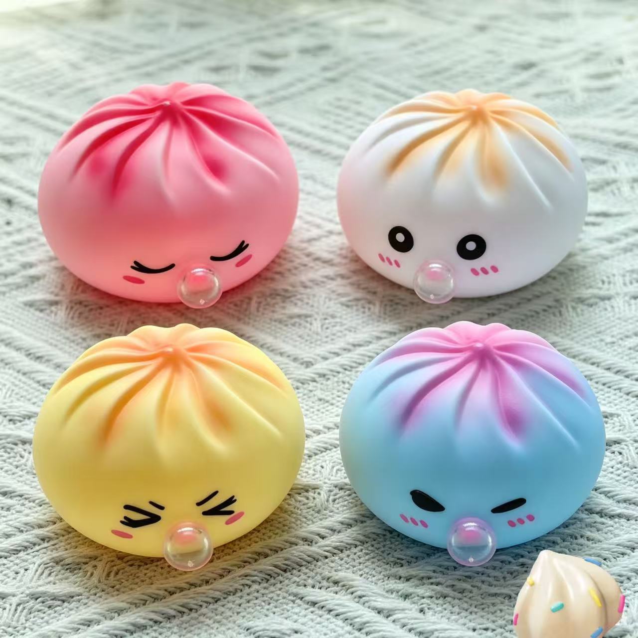Amazon nuevo tipo transfronterizo de espuma simulación de bolos de bolos de pellizco, bolos de impresión de emoticon de vapor grande, bolos de pellizco