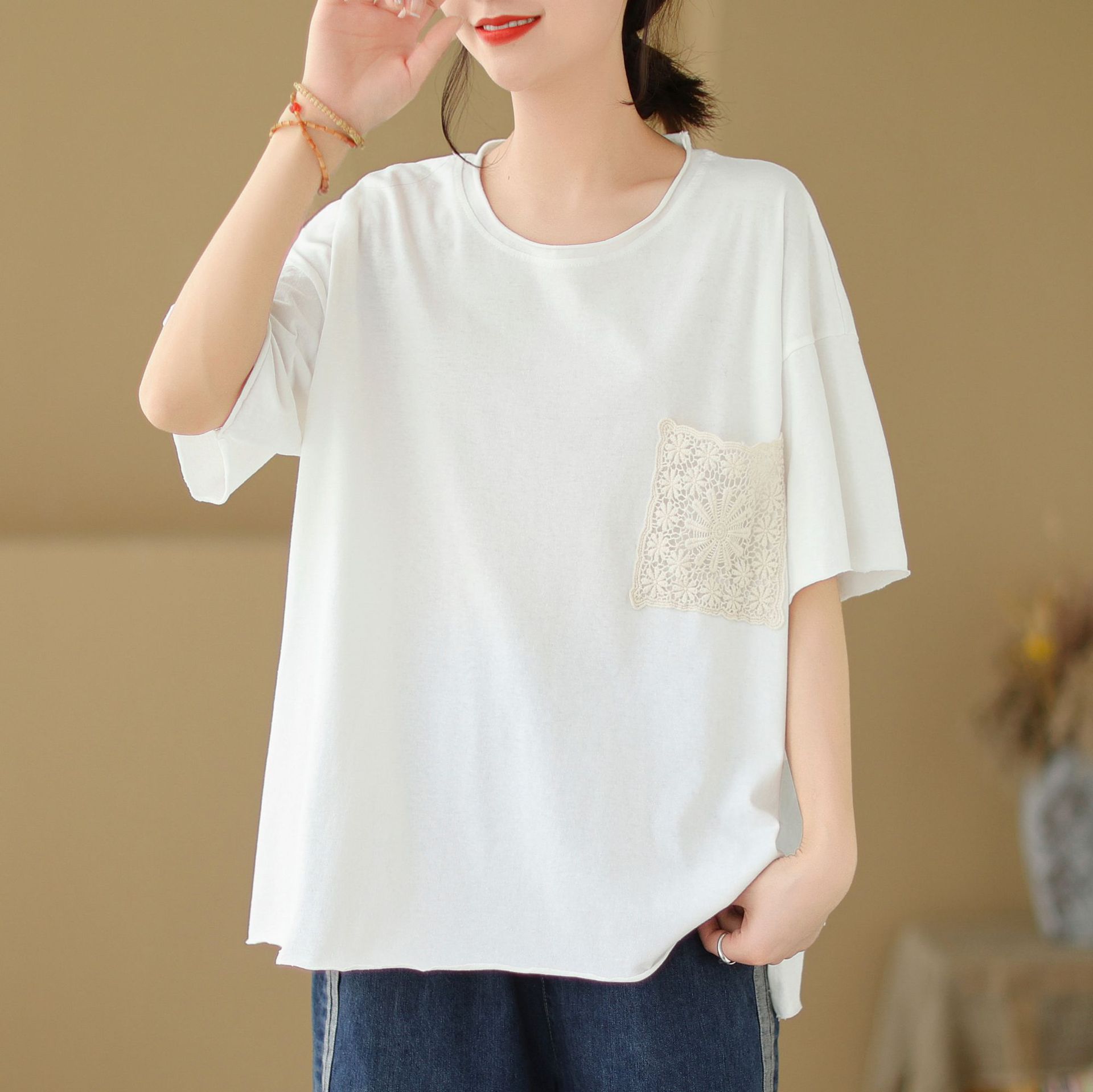 Lace summer retro short sleeve T-shirt with a round collar