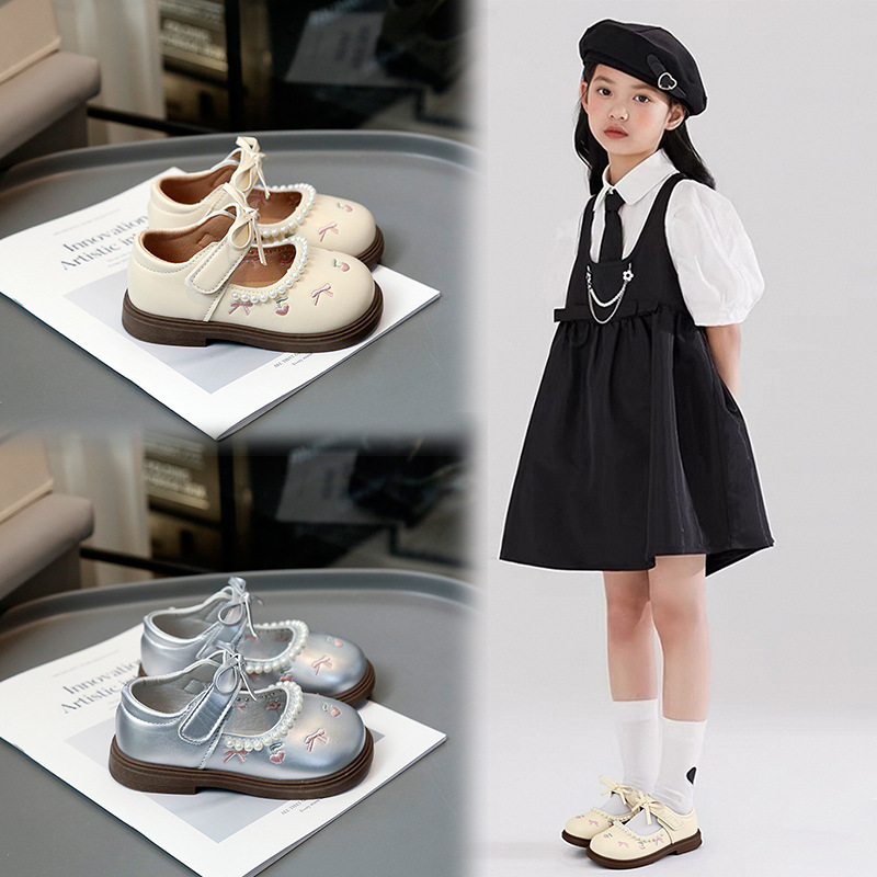 Zapatos de cuero de moda para niñas 2026 primavera nueva chica con suela suave bordada zapatos de arco princesa zapatos de bebé para niñas image 4