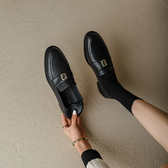 高端版~!真皮可踩跟单鞋英伦小皮鞋女金属扣一脚蹬两穿乐福鞋女