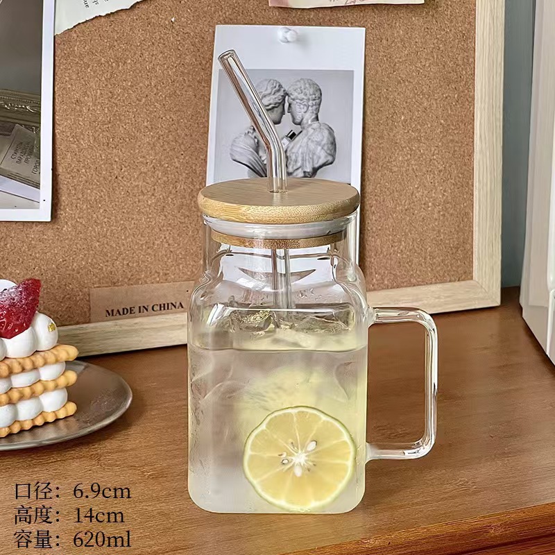Nuevo producto Taza de paja cuadrada especial Vaso de vidrio con tapa de borosilicato Taza de jugo Gran capacidad y mango de alto valor