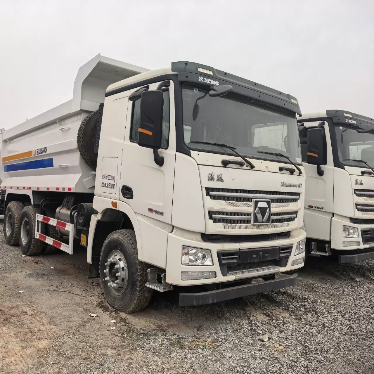 出口重汽HOWO豪沃自卸前四后八渣土车徐工重型重卡工程车卡车汽车