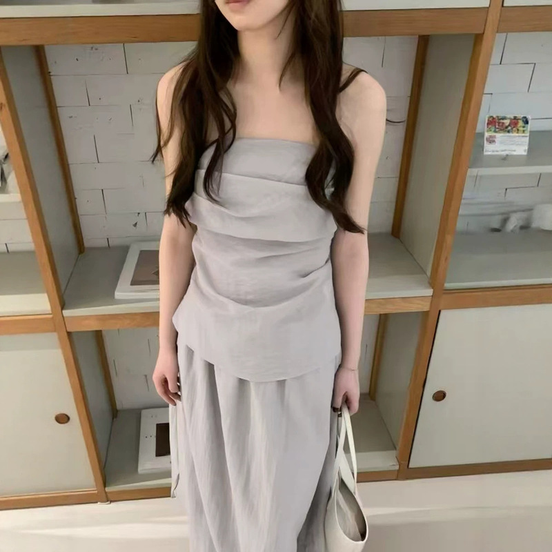 Love and Nancy Thirteen Lines 2026 Summer Korean Style Pleated Design Hot Girl Slim Fit Strapless Tube Top 04382
