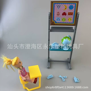 生产定制迷你塑料玩具娃娃学习桌办公桌台板模型配件赠品