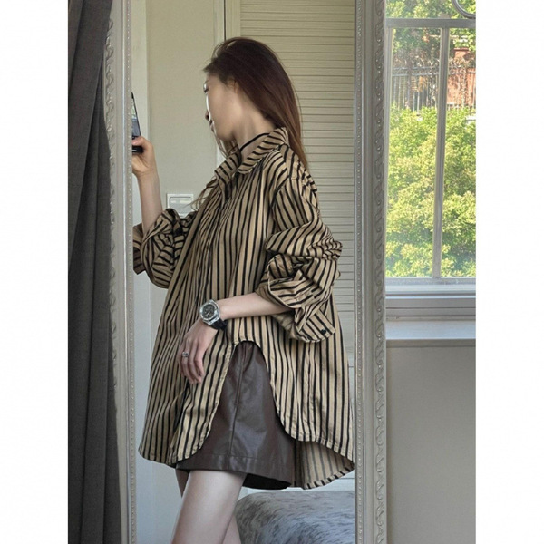 Autumn demi-season shirt