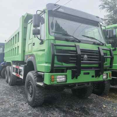 Caminhão Basculante Transfronteiriço SINOTRUK HOWO 8x4 Diant
