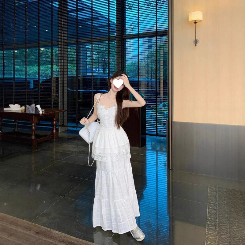 设计感蕾丝拼接白色吊带背心女夏季时尚套装高腰a字半身裙两件套|undefined