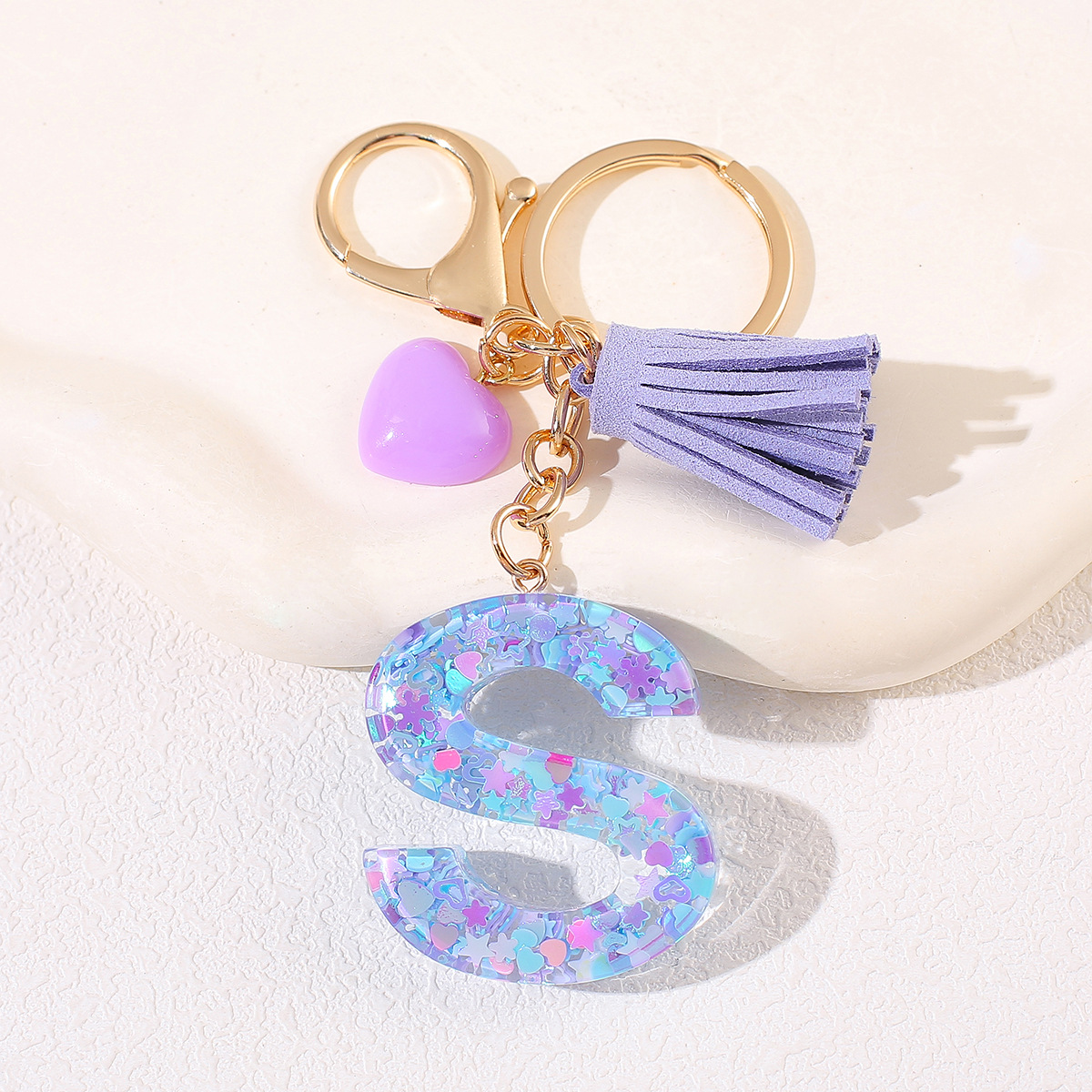 Nuevo estilo de mujer amor púrpura bordilla 26 letras llavero encantador llavero de automóvil pareja joyas mochila