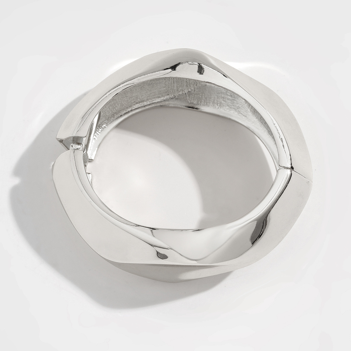 欧美braclet设计感不规则波浪宽手环跨境夸张ins金属光面弹簧手镯 欧美braclet设计感不规则波浪宽手环跨境夸张ins金属光面弹簧手镯