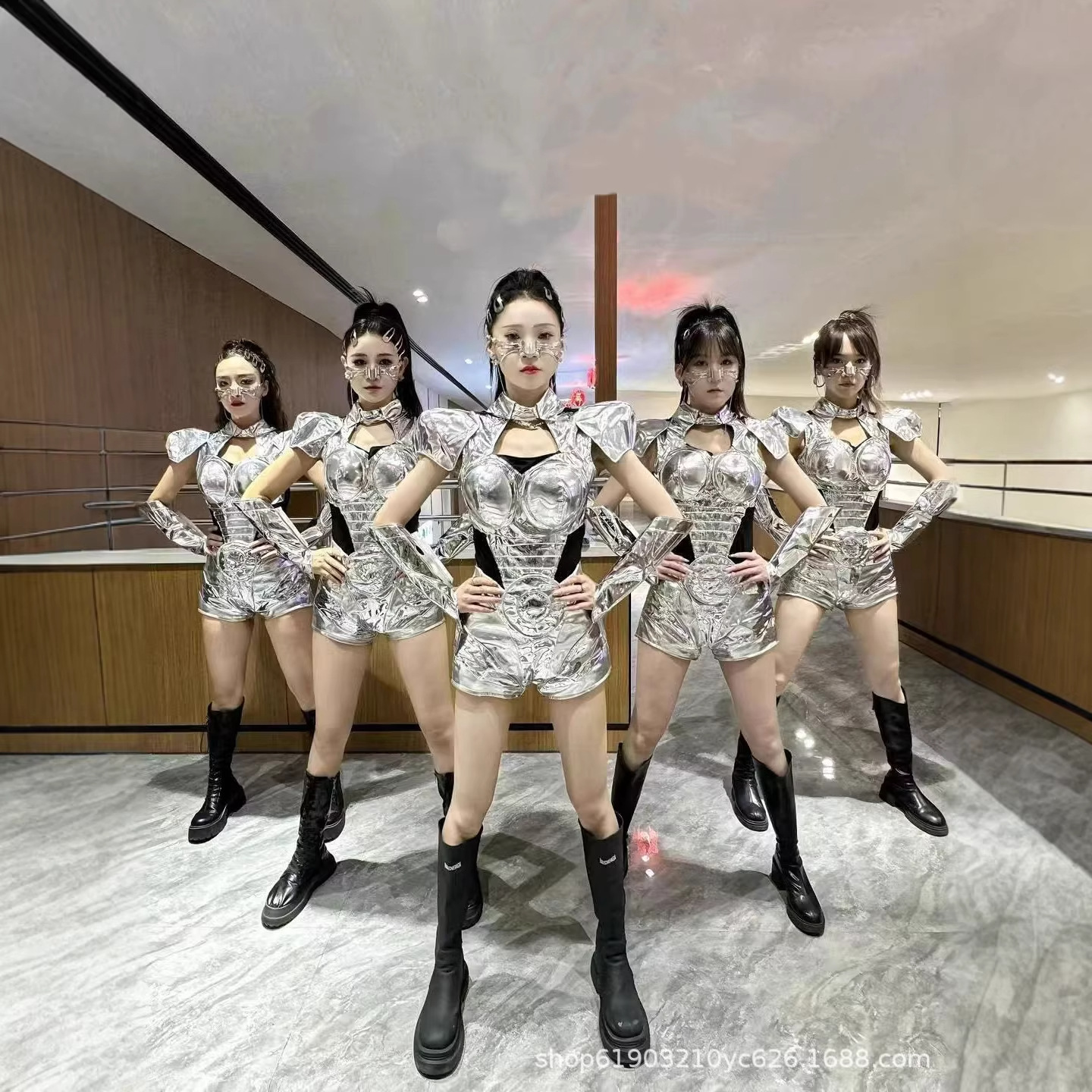 M7 New Silver Tech-Style Interstellar Warrior Suit, Same Style as Angela Chang's Dance Bar Performance Outfit for Girl Group Shows