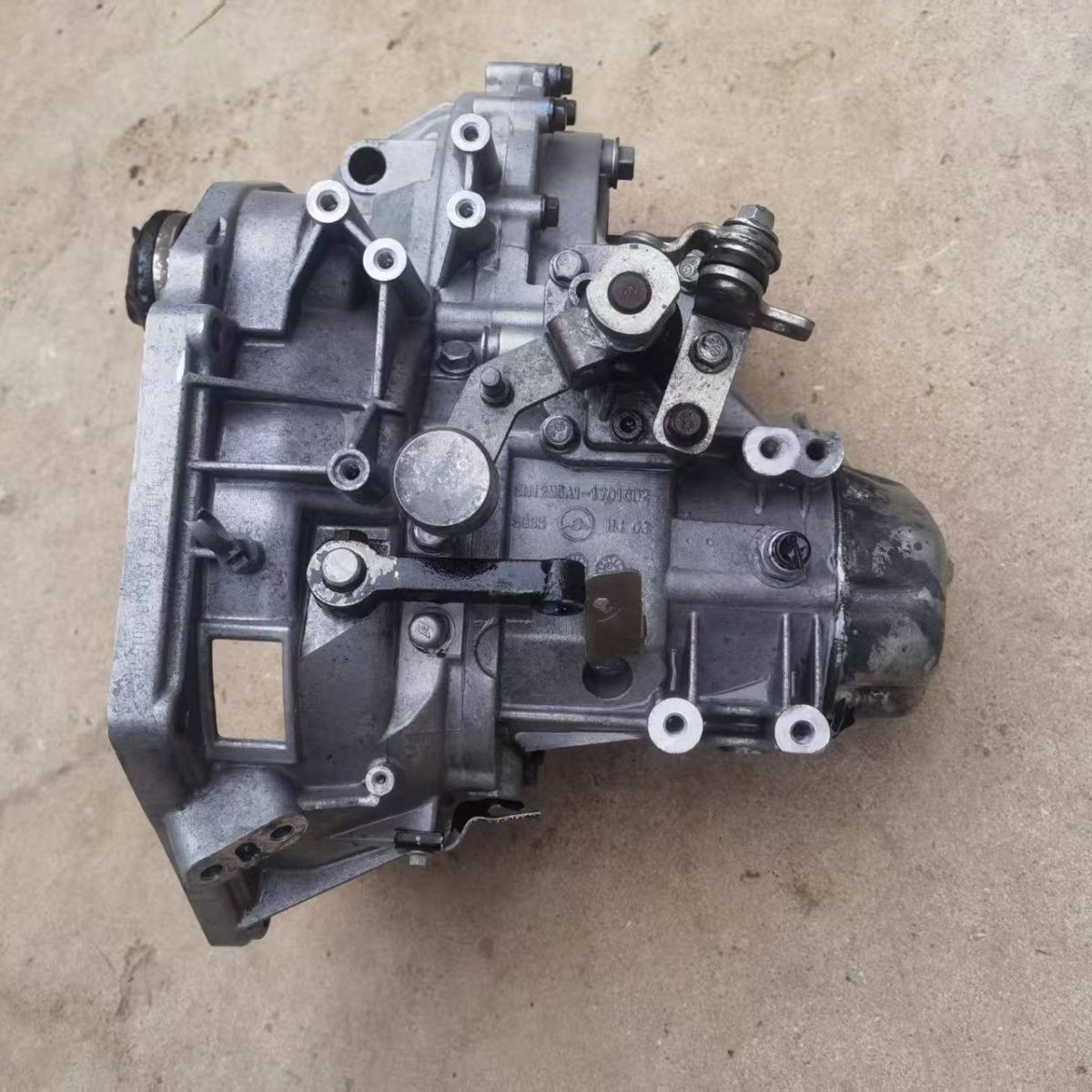 Suitable for Roewe 350, MG 3, Zotye T600, Z300, Damai X5, MG3 1.5 manual transmission