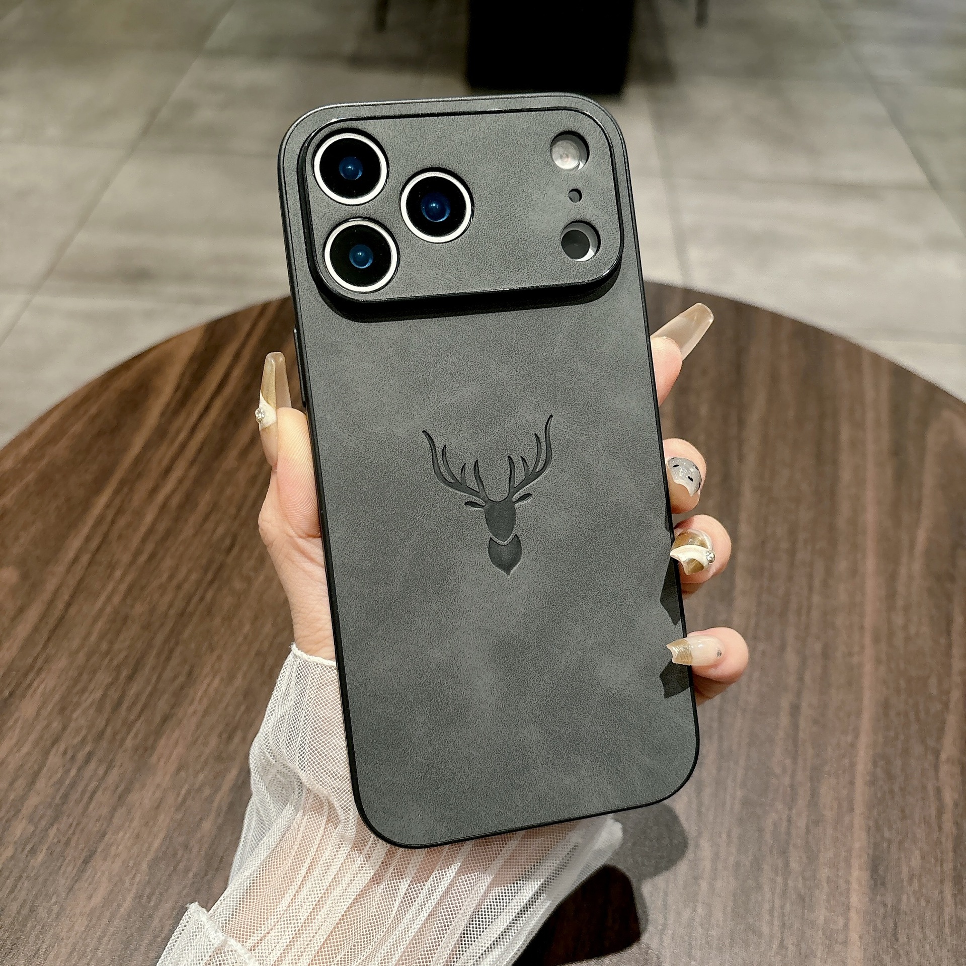 Aplicable para iPhone17ProMax cordero cabeza de ciervo patrón de caso de teléfono móvil de negocios cubierta de viento manzana 17 al por mayor image 7